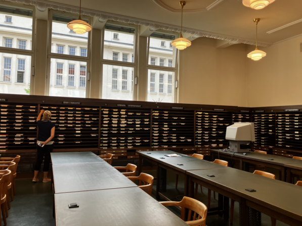 Head of the Reading Room of Humanities and Social Sciences of the National Library of Latvia Inga Vovčenko in the Multimedia/periodical reading room of the German National library.