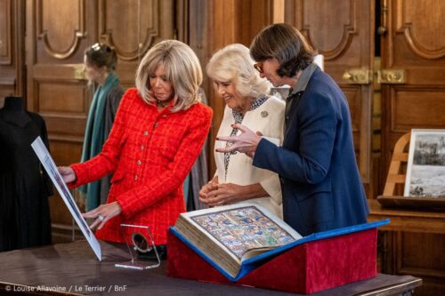 President of the BnF Laurence Engel welcoming her Majesty the Queen Camilla and the French First Lady Brigitte Macron.